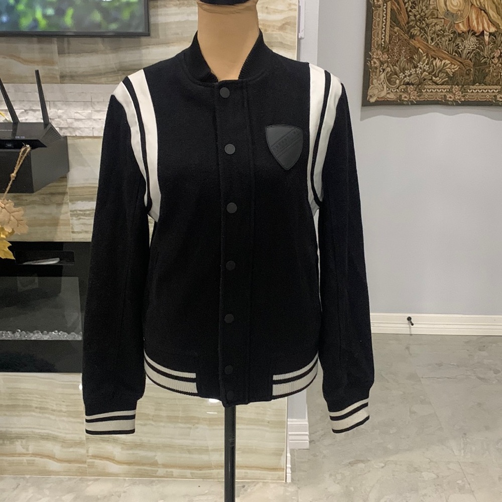 Guess Vintage Varsity Jacket. Classic Black and White‎ Arm Trim. Size XS